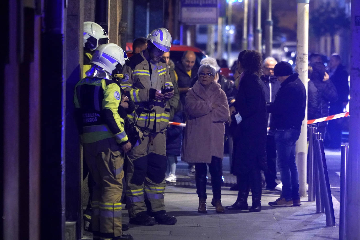 Fotos Desalojan A 20 Familias En Pasai Antxo El Diario Vasco 